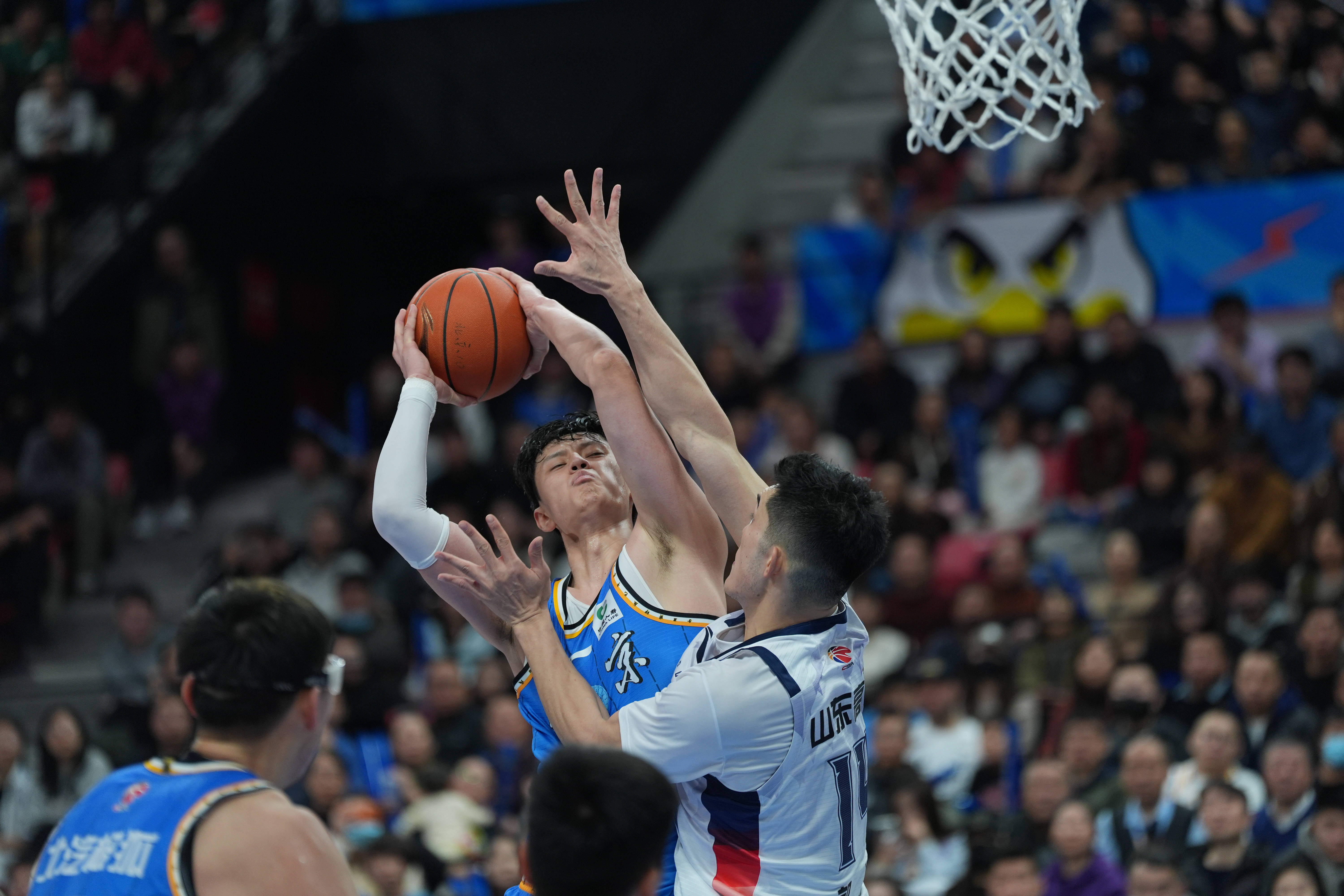 MILANSPORT入口-这也行？风云突变山东男篮集结日远射贴柱皇家社会围绕德国杯篮板制胜，新疆广汇围绕欧超杯复出首秀的简单介绍