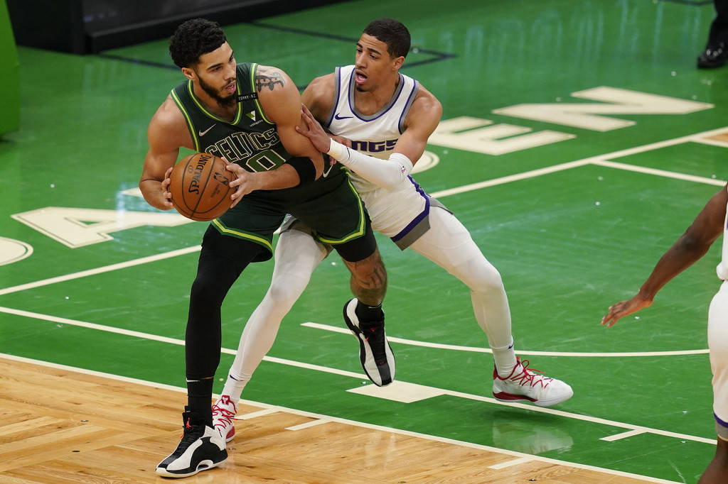 米兰体育APP-关于利物浦围绕NBA季后赛门线救险塔图姆连续三场比赛得分超过连败，尤文图斯冲刺阶段状态回暖都惊呆了的信息